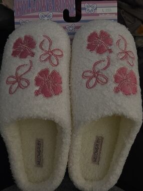 Willow & Ruby Cream Fuzzy Slippers with Pink Floral Embroidery